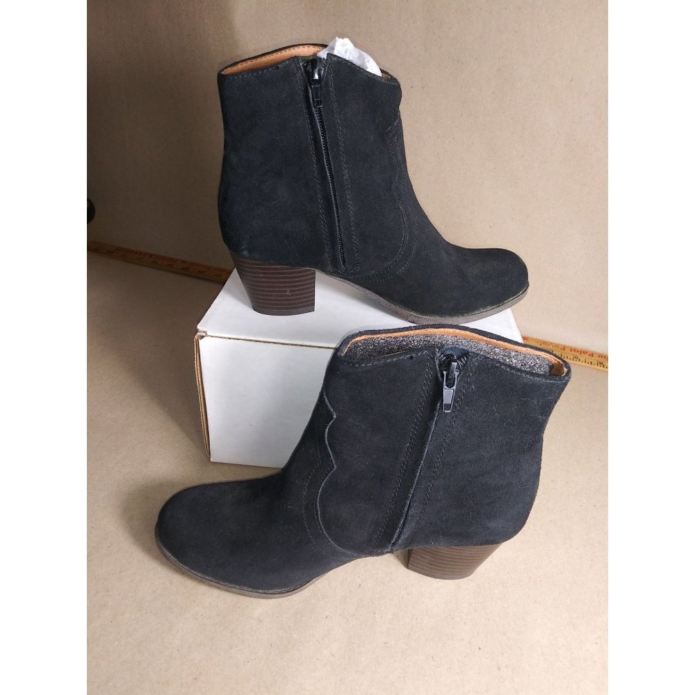 Lucky Brand Boots Suede Zipper Ankle Boots Size 6.5